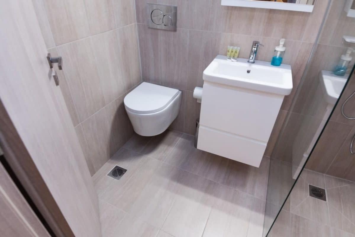 Brand New 2 Bedroom Haven Apt In Galatsi Athens Exterior photo